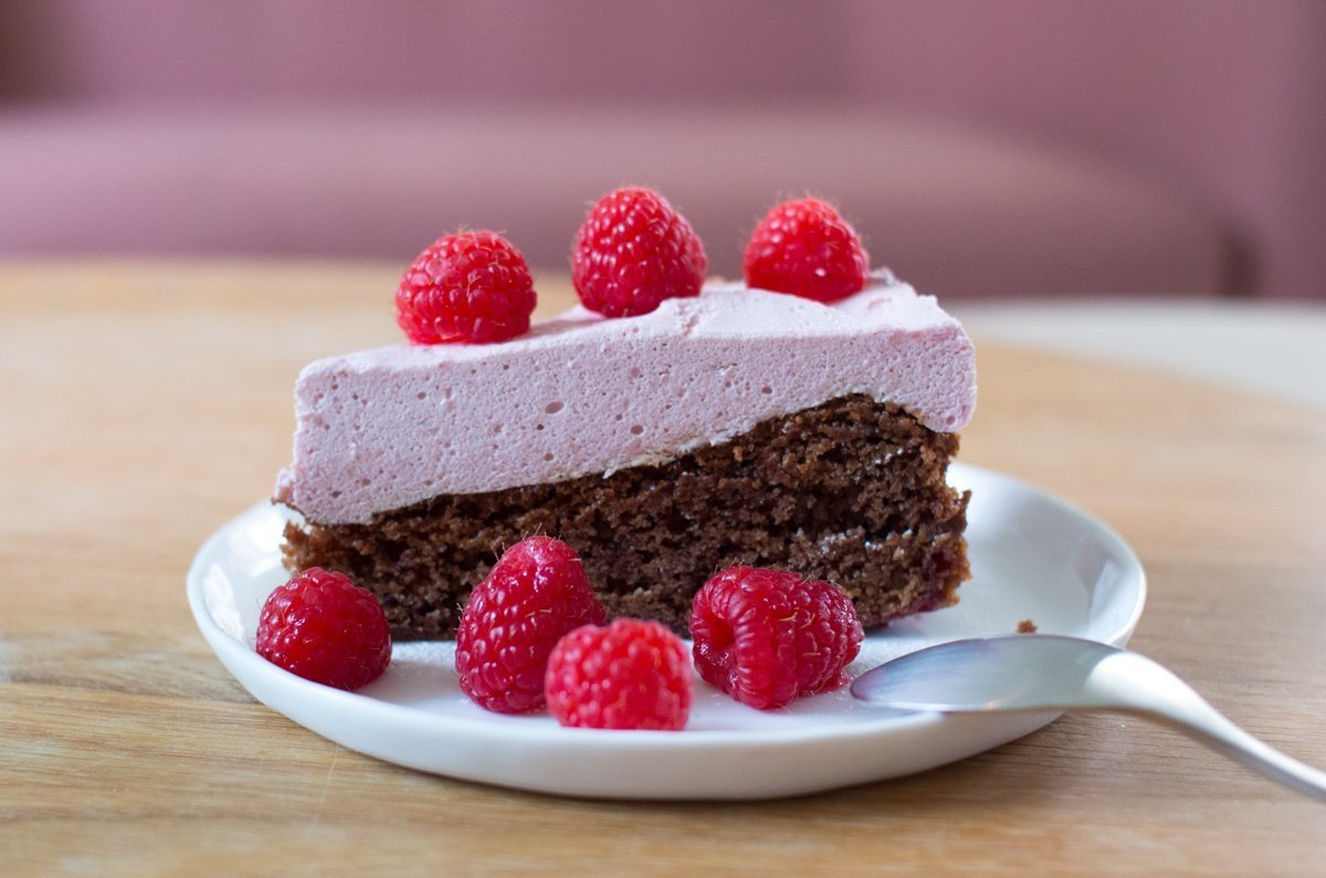 Brownie med bringebærmousse (gluten- og laktosefri)
