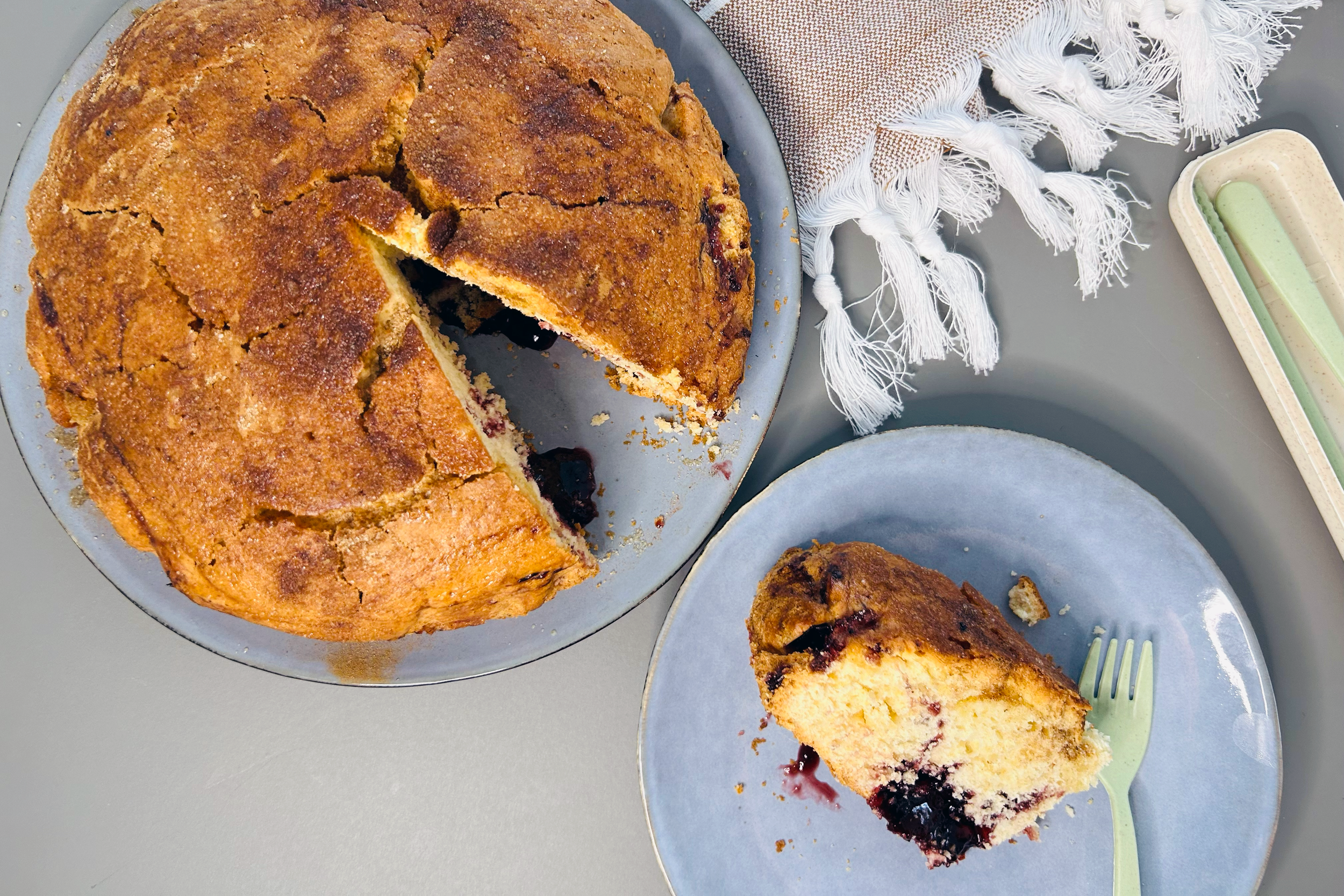 Glutenfri doughnutkake med syltetøy!