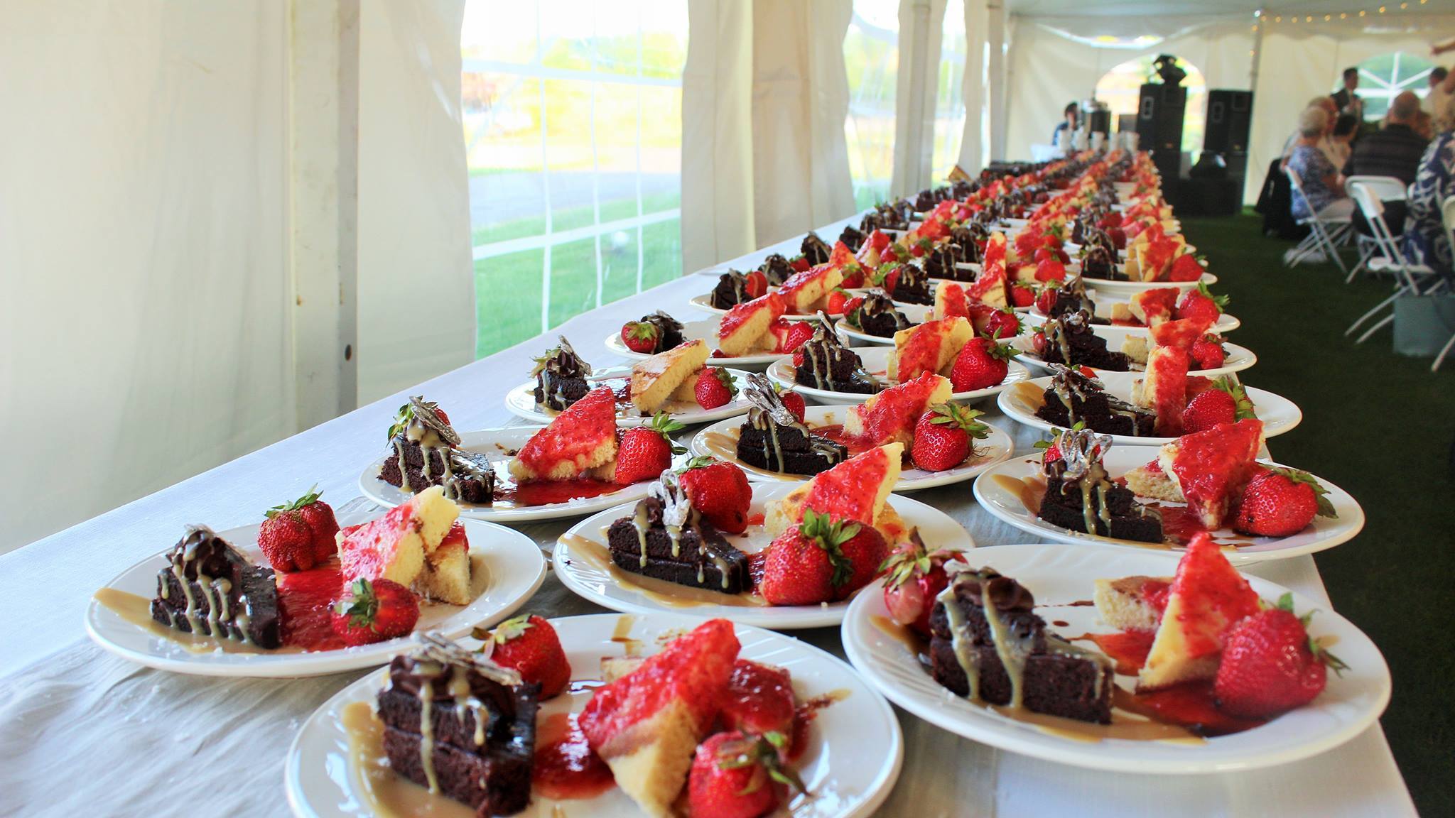 dessert table.jpg