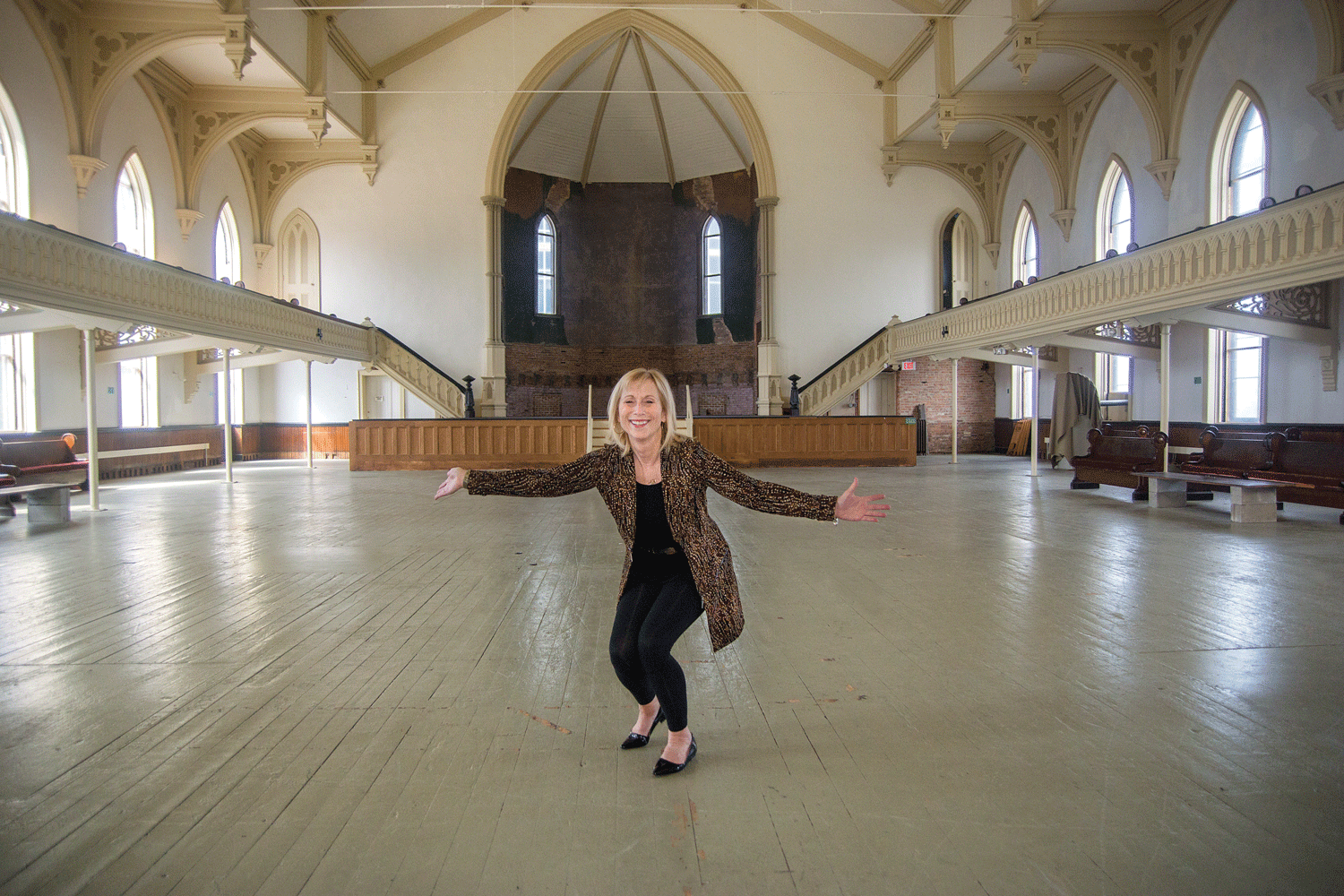 TEDDY FOSTER IN THE GREAT HALL.
