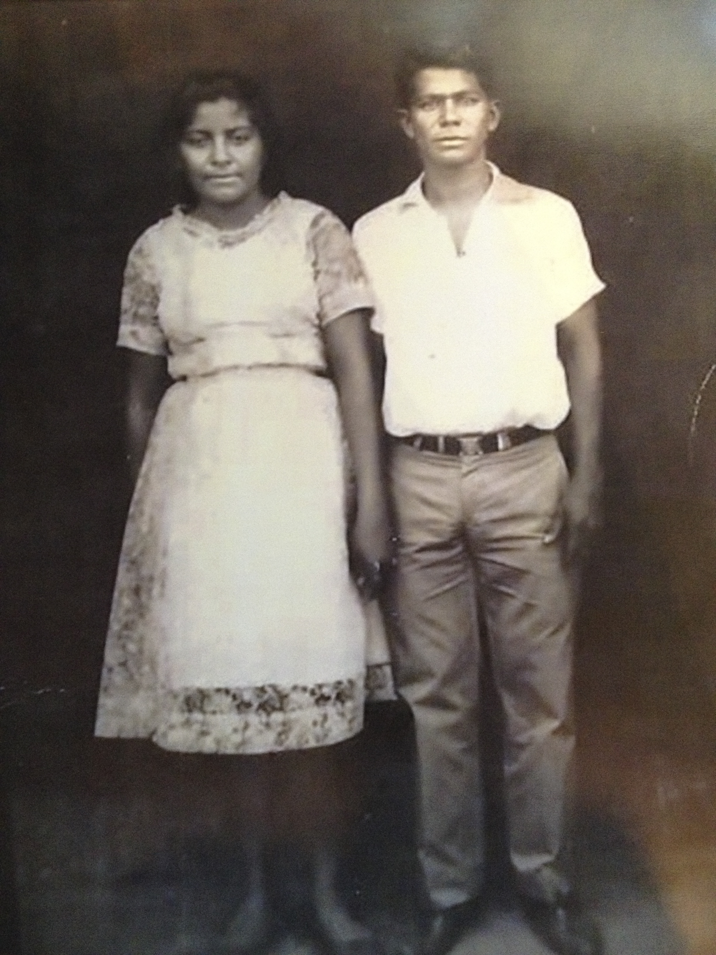 Photo of grandparents on cellphone, contributed by Katie Flores.