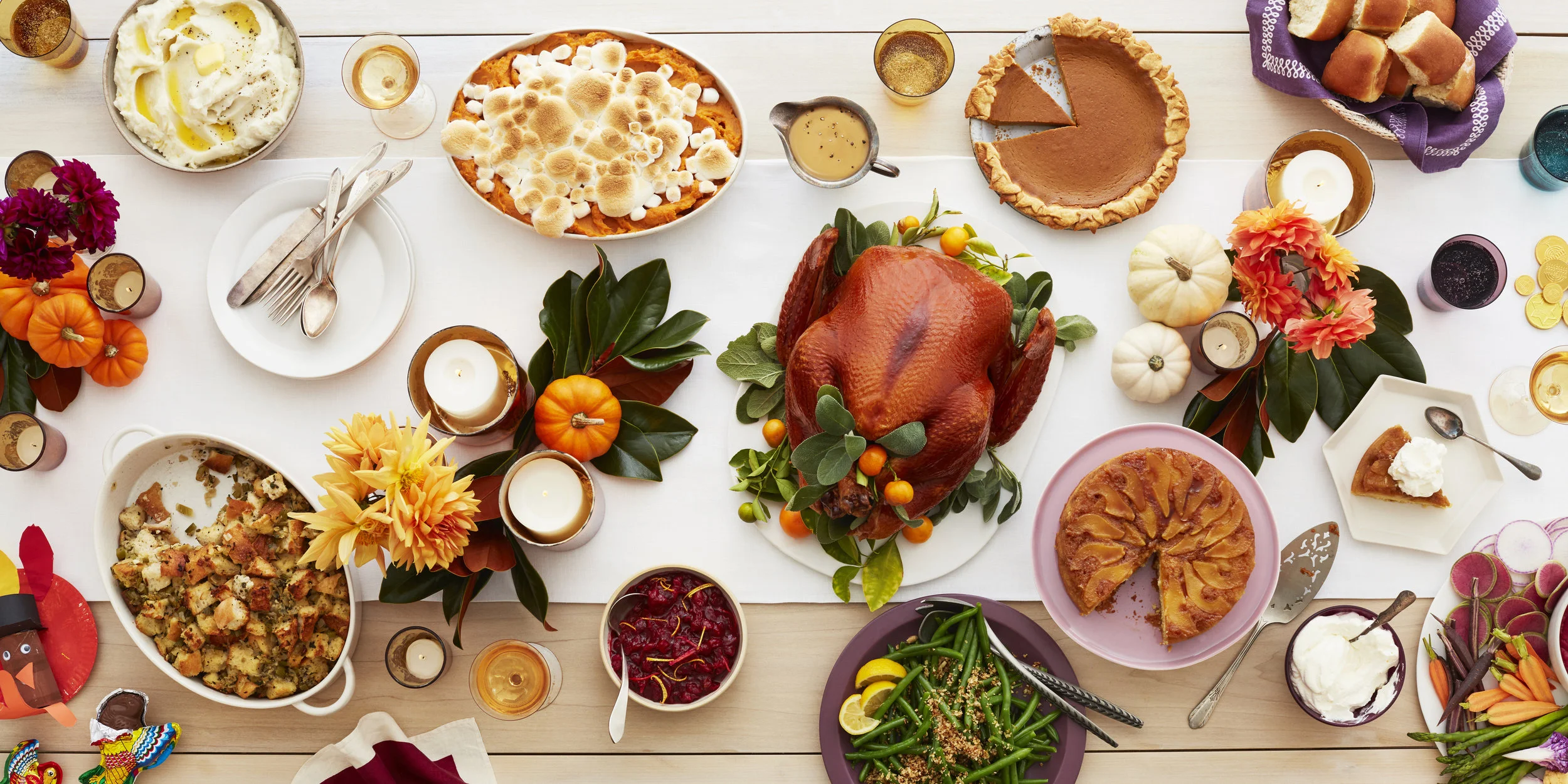 GB_CountryCrock_03ThanksgivingTable_364-2 copy.jpg