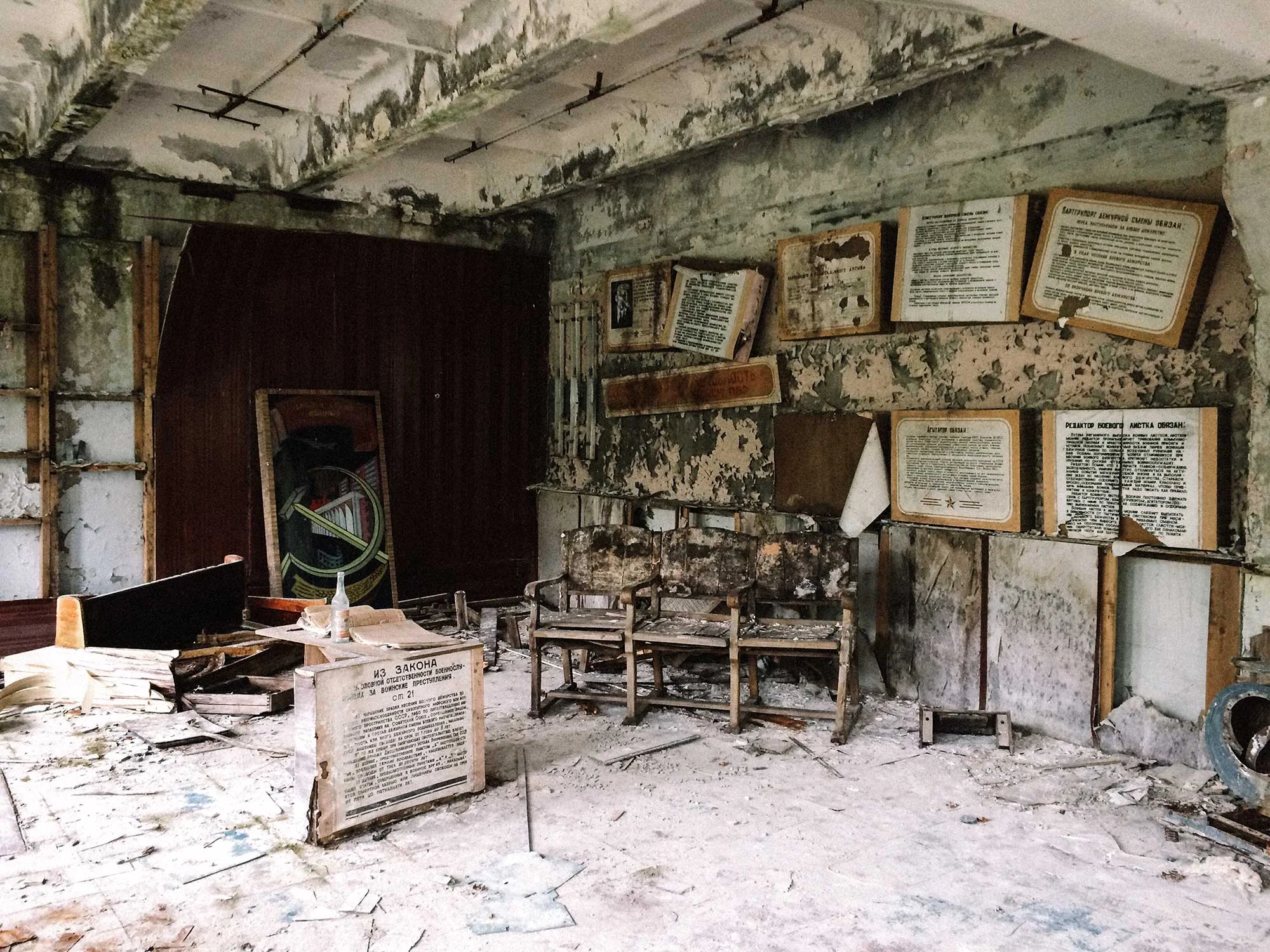 pripyat-chernobyl-glenn-meling-2015-0002.jpg