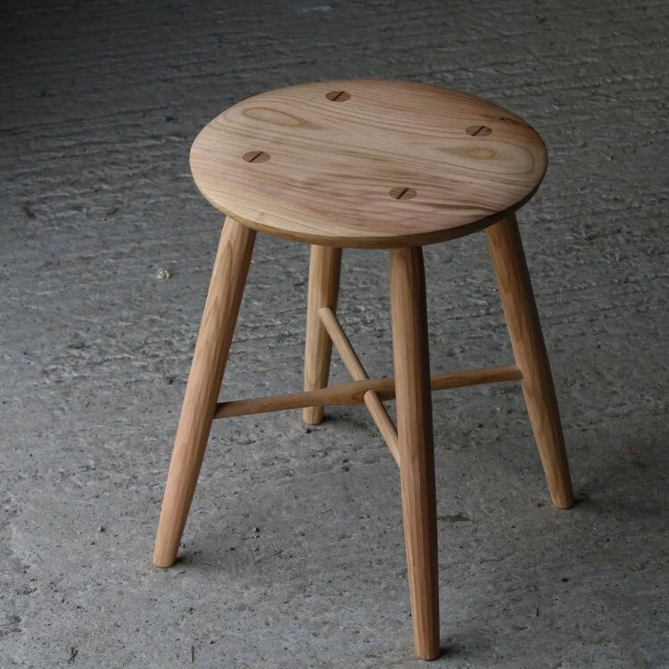 Round top stool