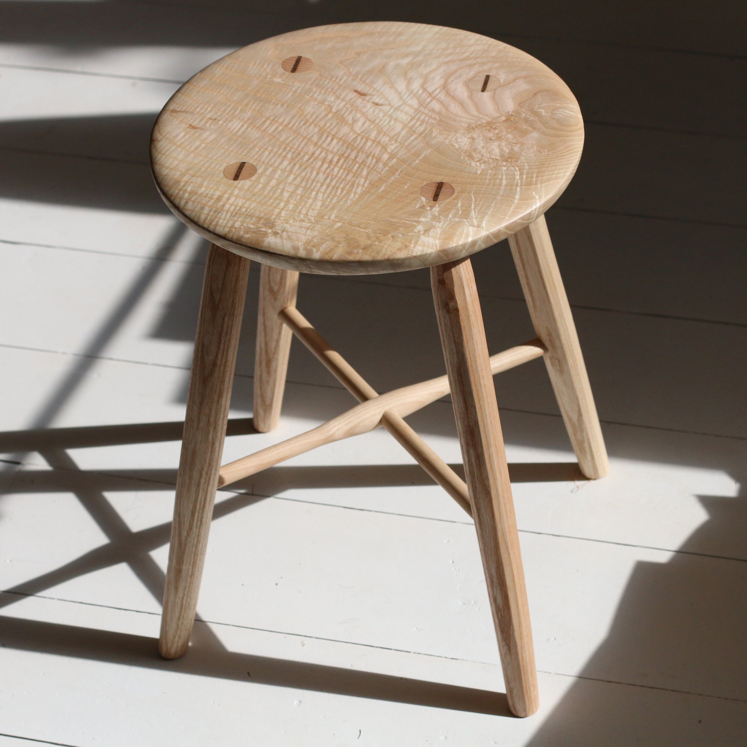 Round top stool