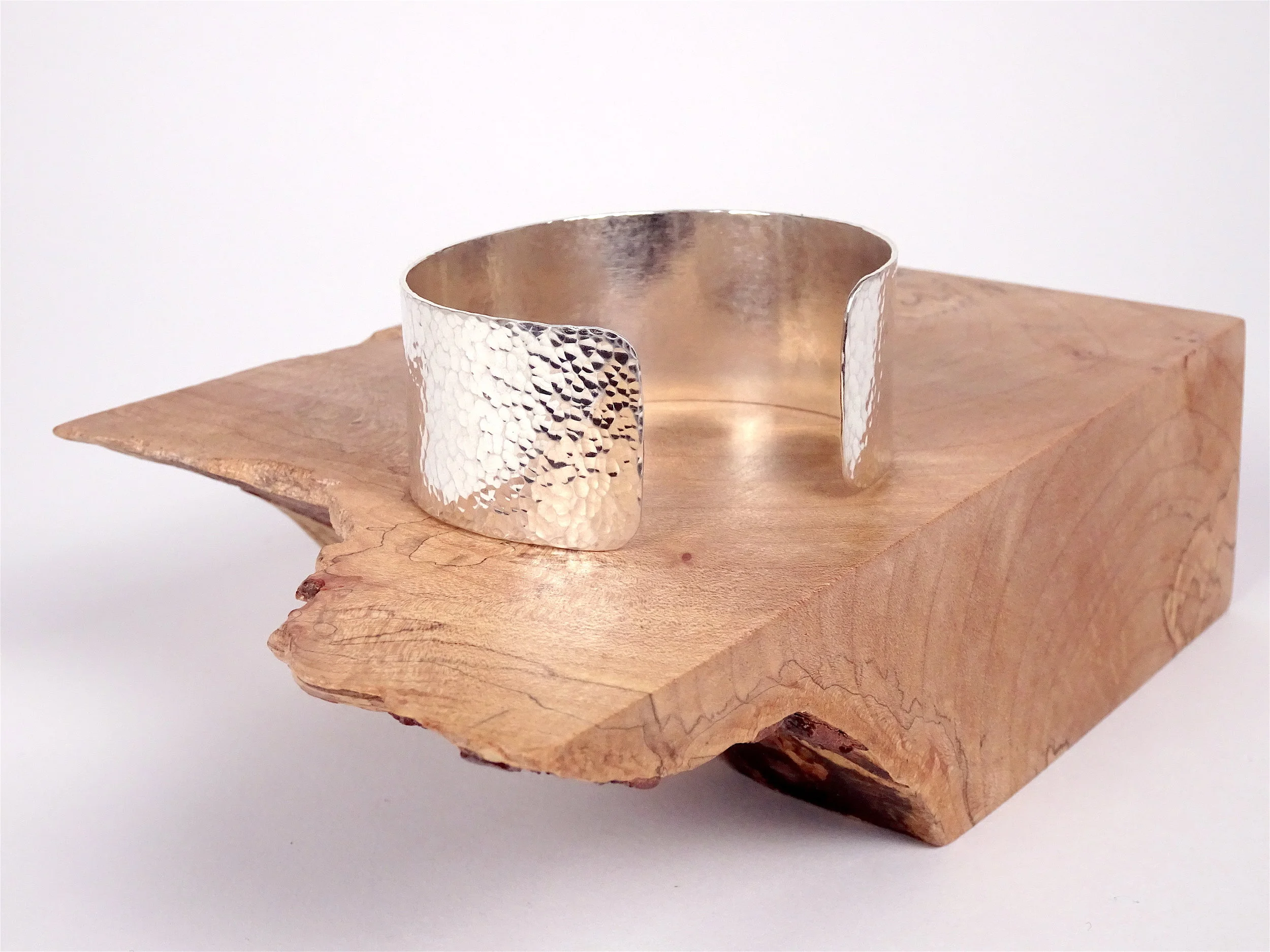 Dappled Cuff 1%22 back block.JPG