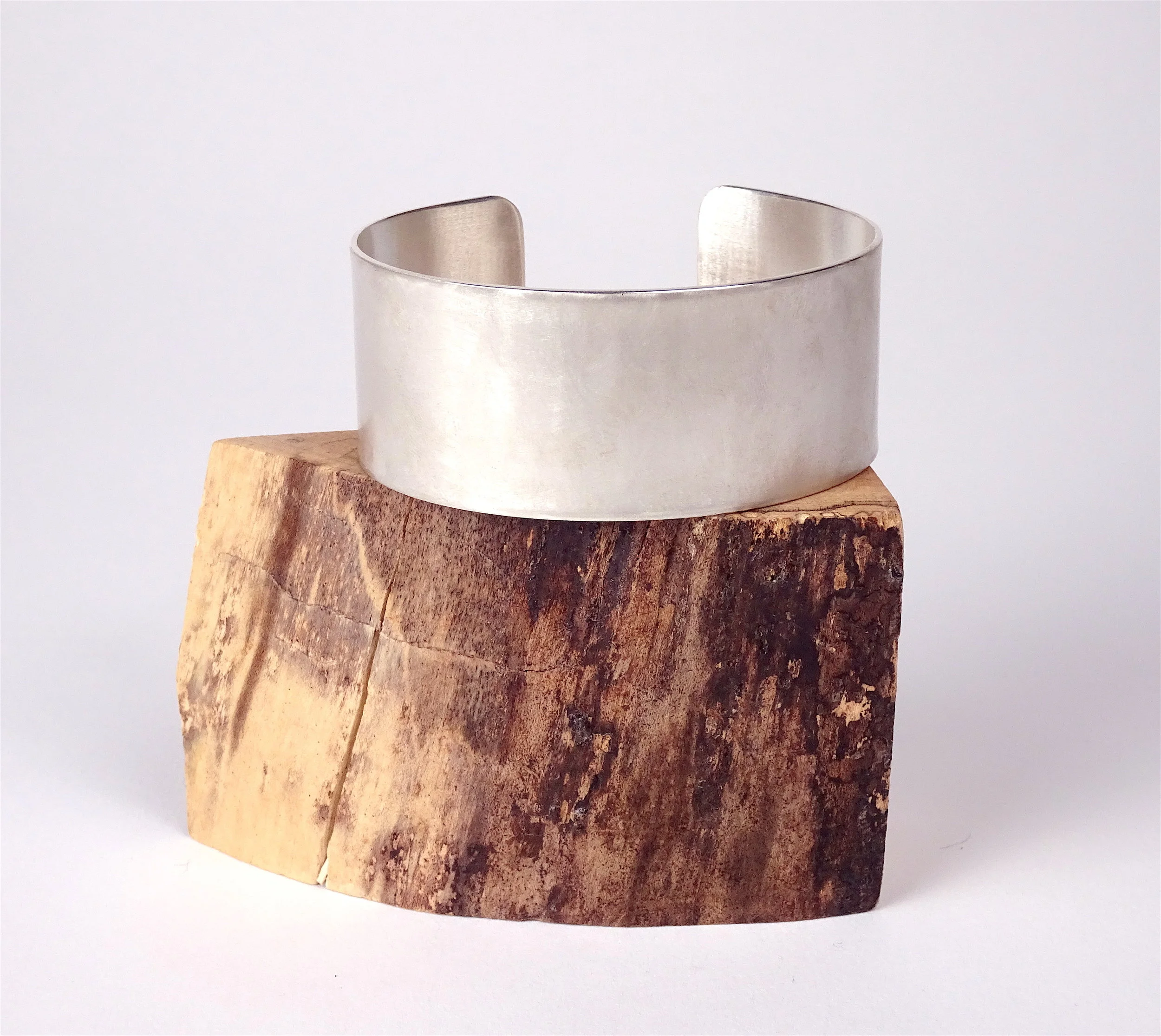 Brushed Cuff 1%22 front tall.JPG