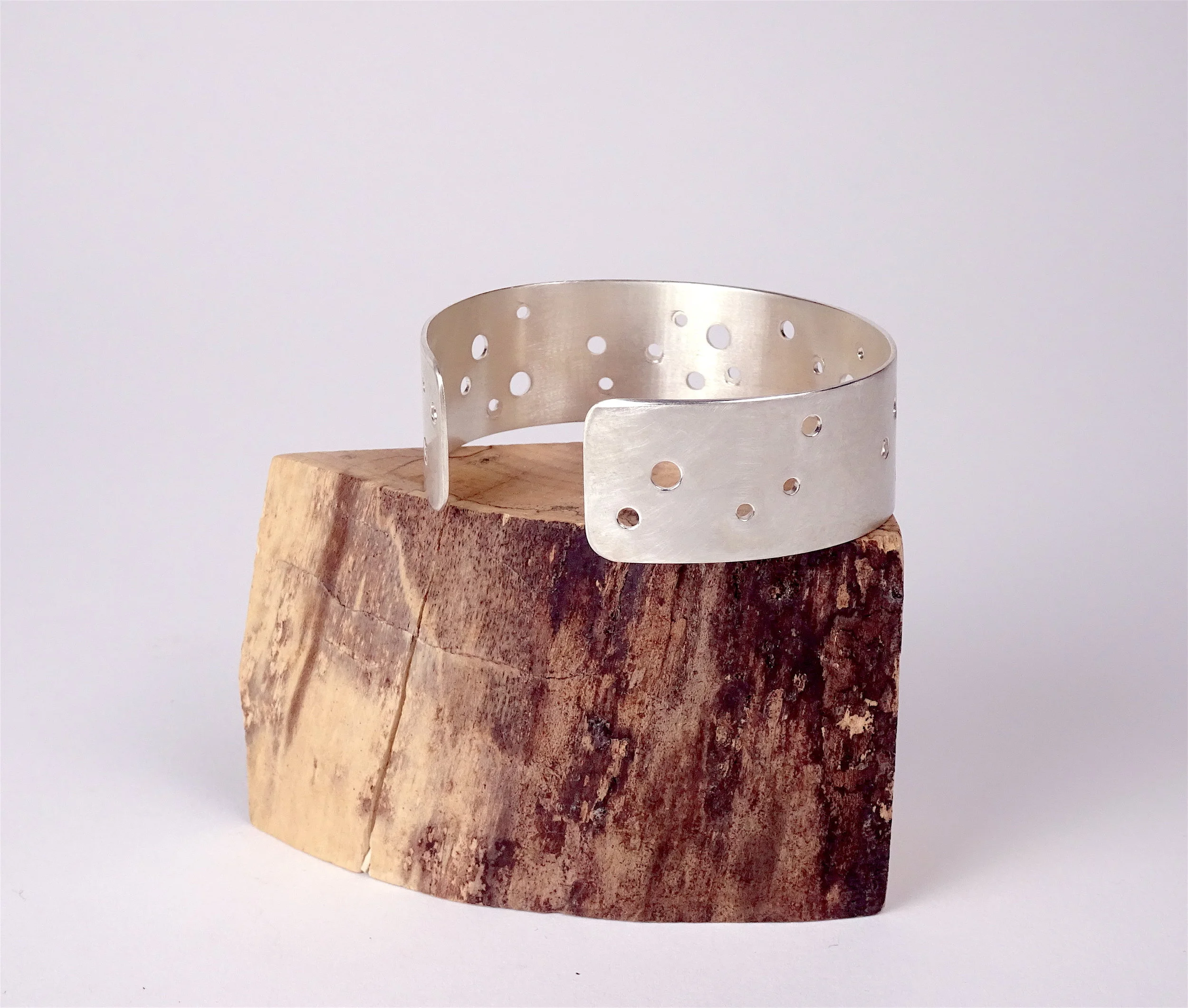 Constellation Cuff .75%22 back right.JPG
