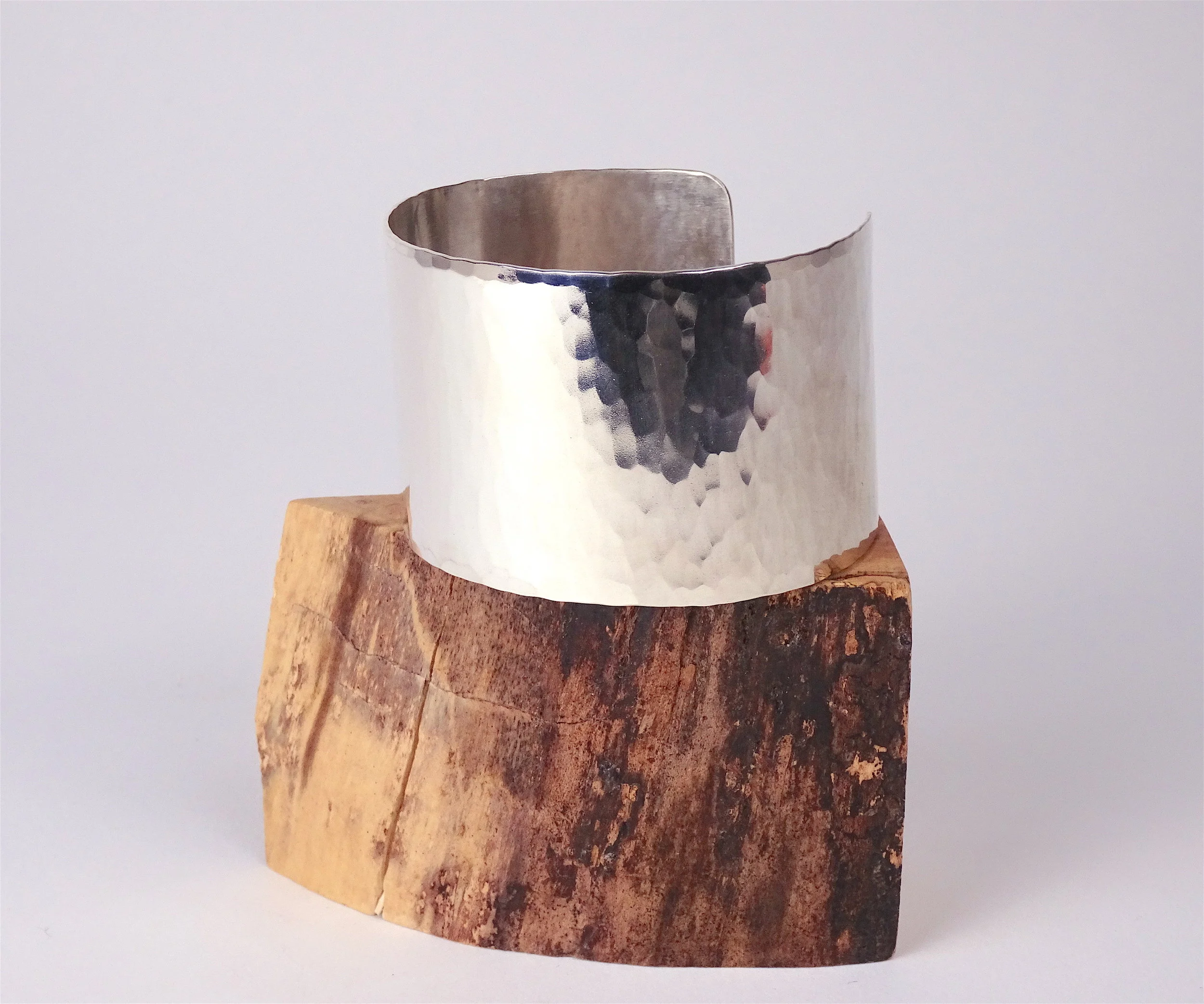 Hammered Cuff 1.5 side left.JPG
