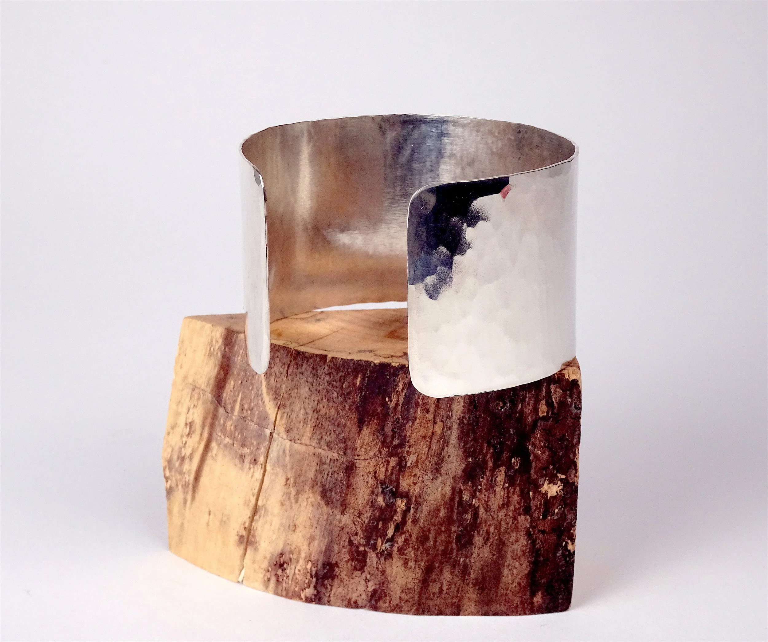 Hammered Cuff 1.5 back.JPG