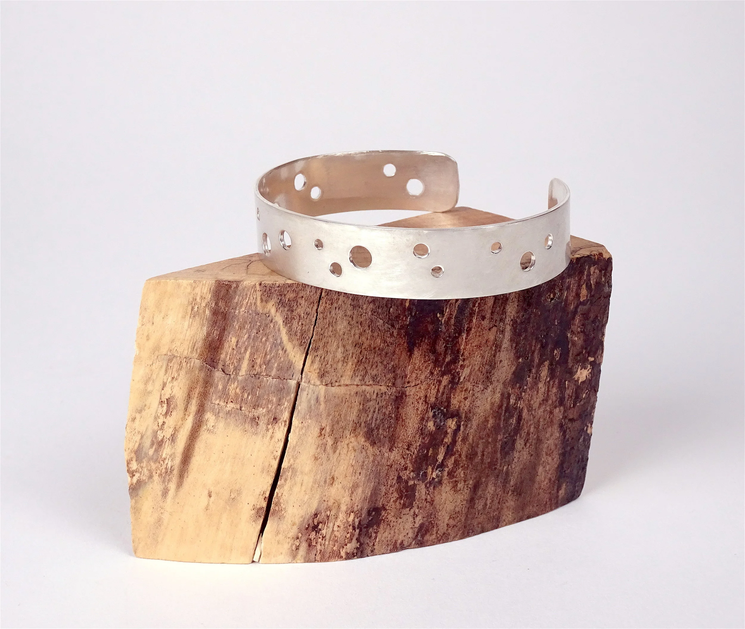 Constellation Cuff .5-1 side.JPG