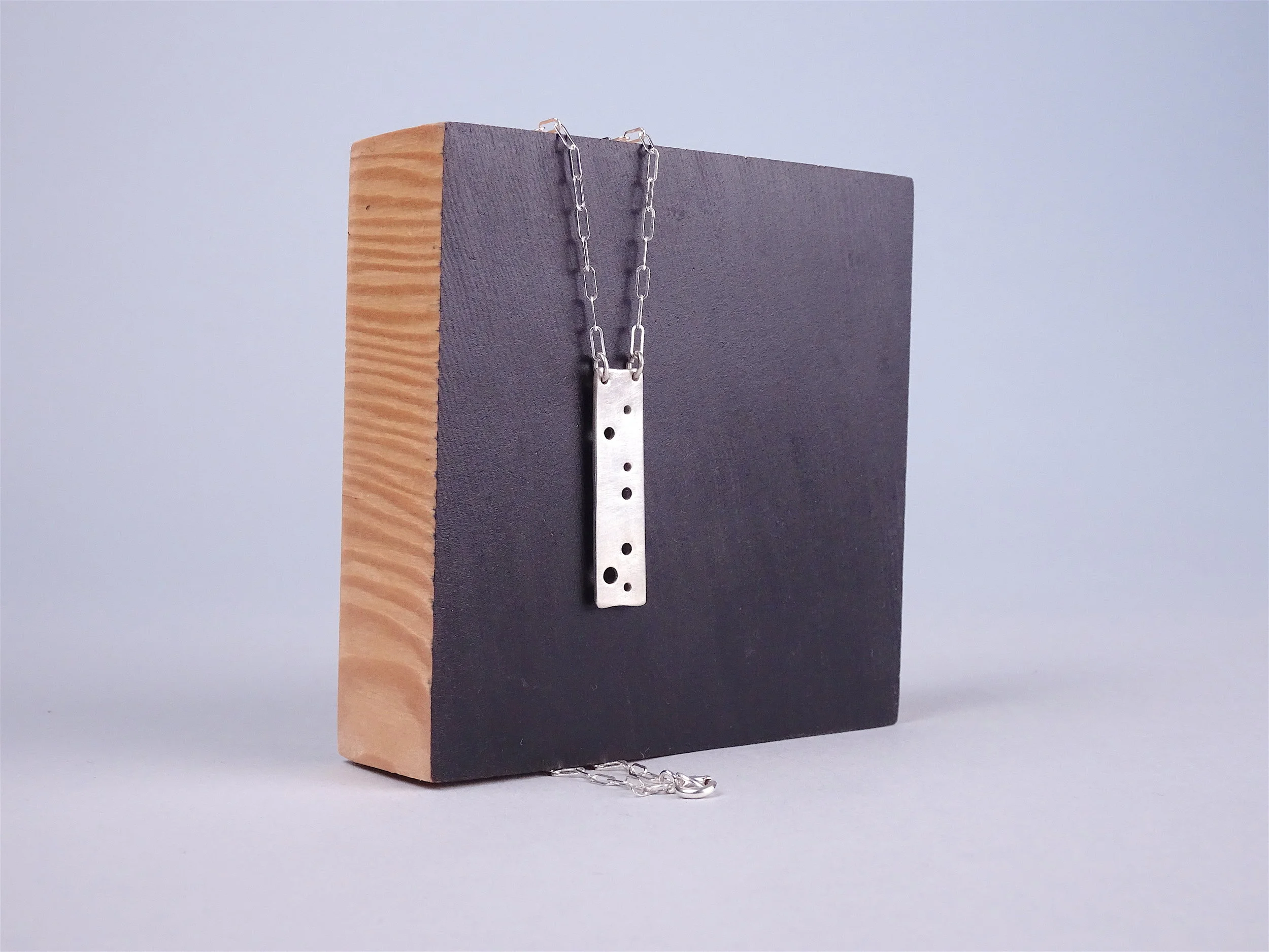 Constellation necklace vert 3.JPG