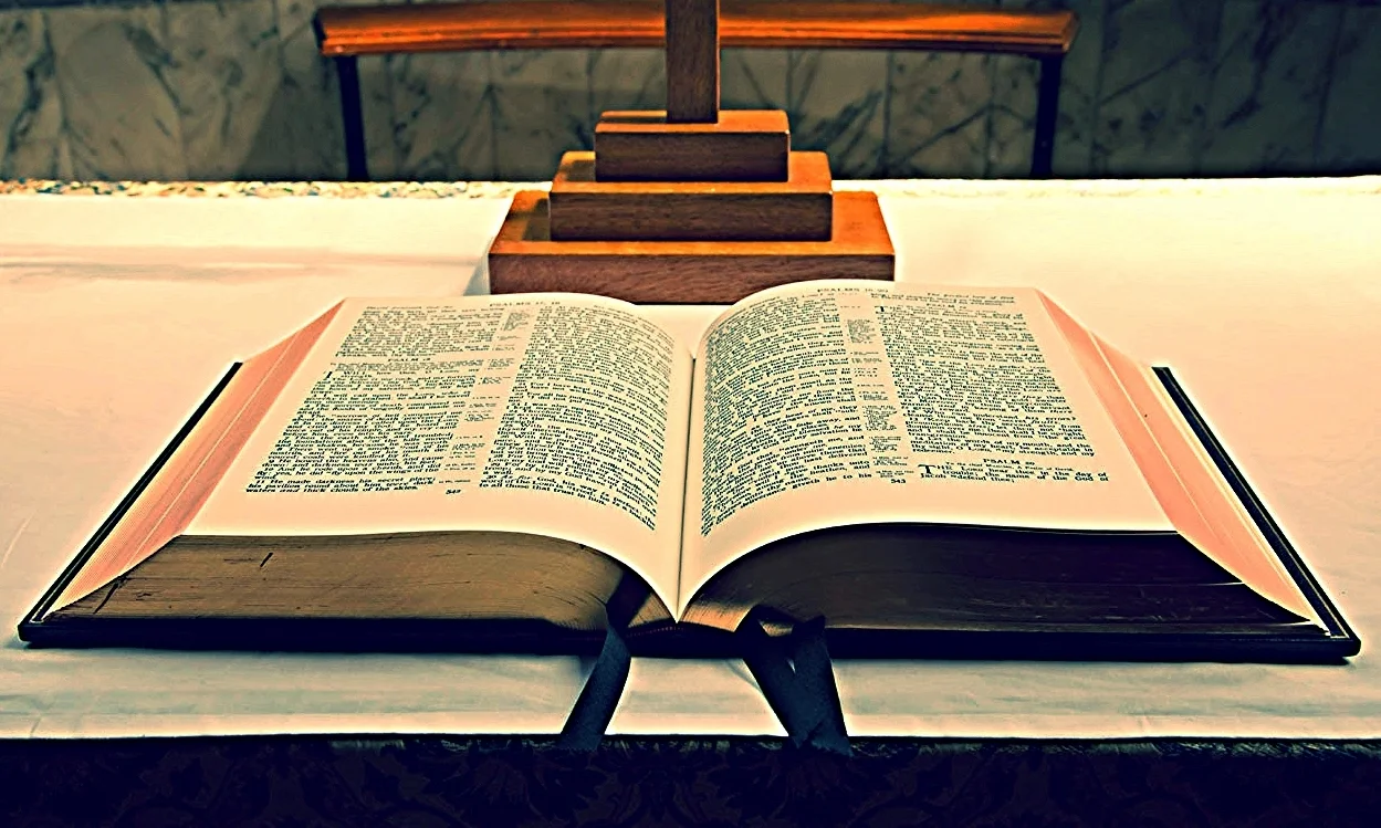 open-bible-11288023214vduX.jpg