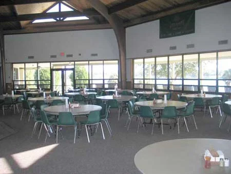 The cabins, dining area and meeting rooms are air-conditioned. 