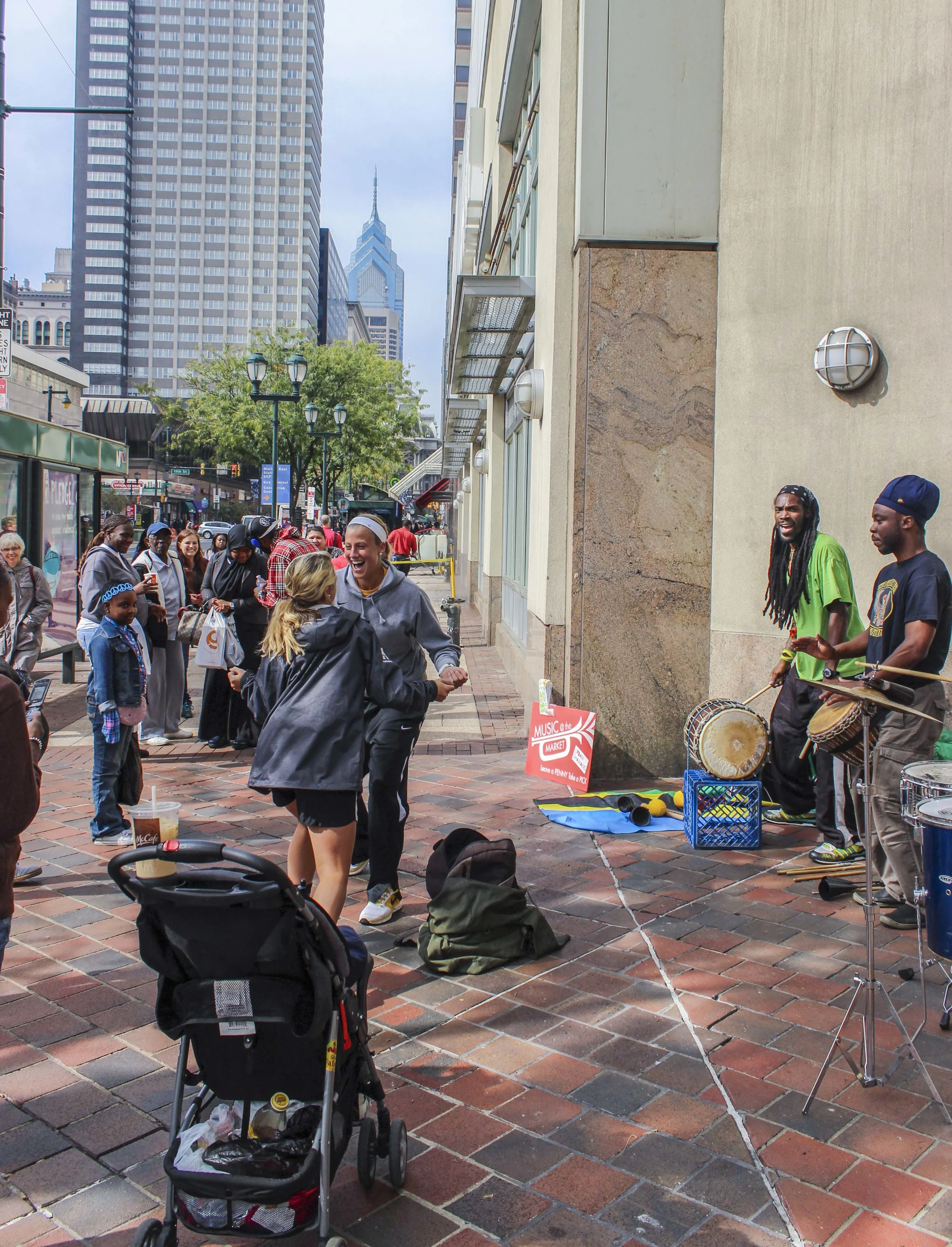 Studio_busking_fall2013_0758E.jpg