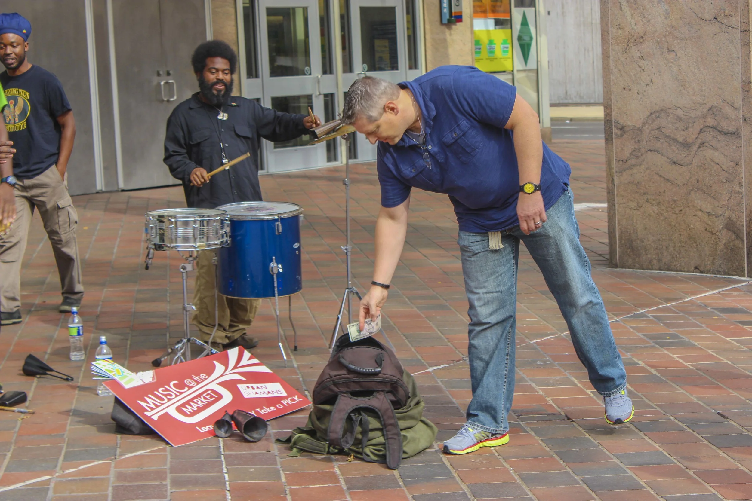 Studio_busking_fall2013_0975J.jpg