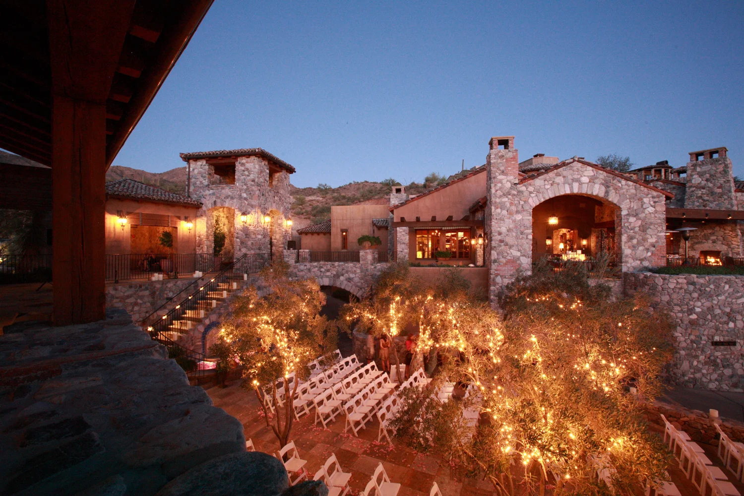 Eyes2See_Venue_Desert_Mountain009.jpg