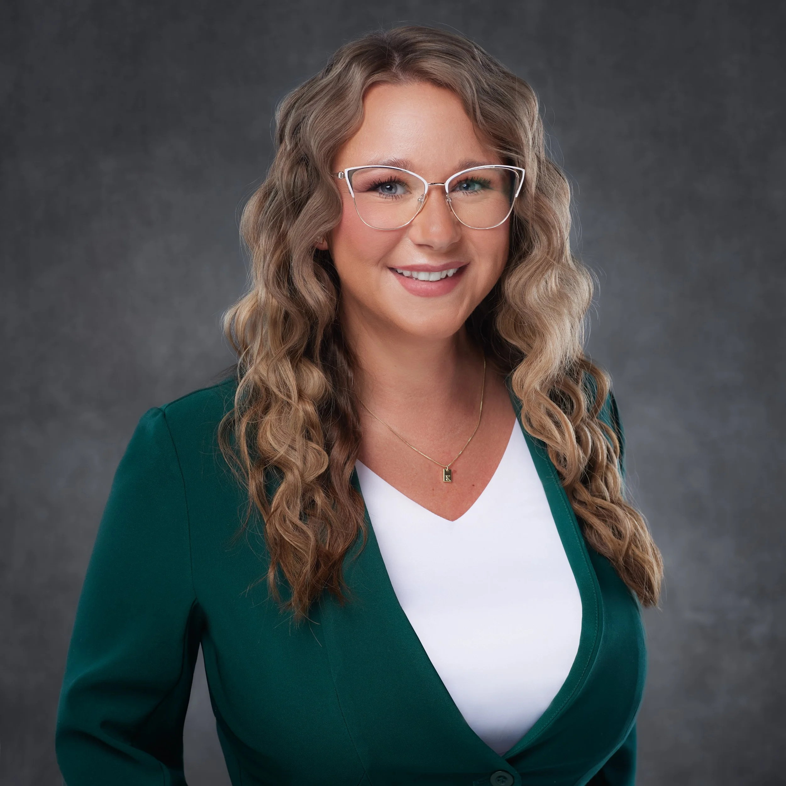 gillian headshot final1.jpg