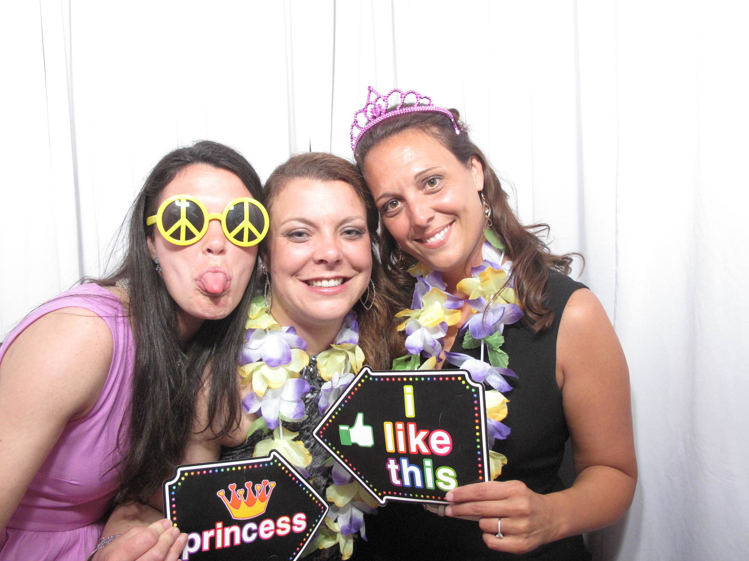 Snapshot Photobooths at the Southgate Manor in Freehold, New Jersey