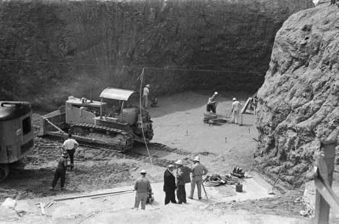 Excavating_Space_Needle_foundation_ca_April_1961.jpg