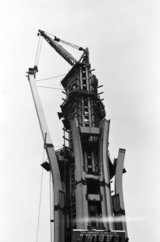 Installing_80_Space_Needle_leg_ca_October_25_1961.jpg