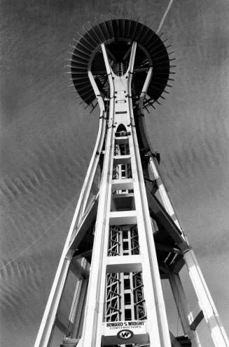 Space_Needle_under_construction_ca_November_2426_1961.jpg