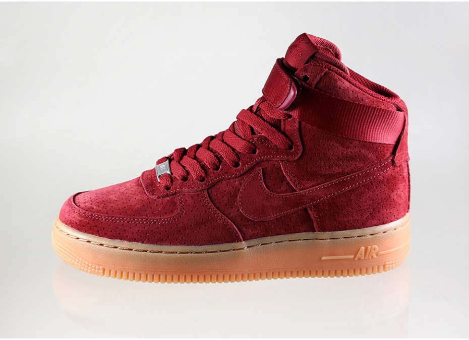 Nike WMNS Air Force 1 High “Red Suede”