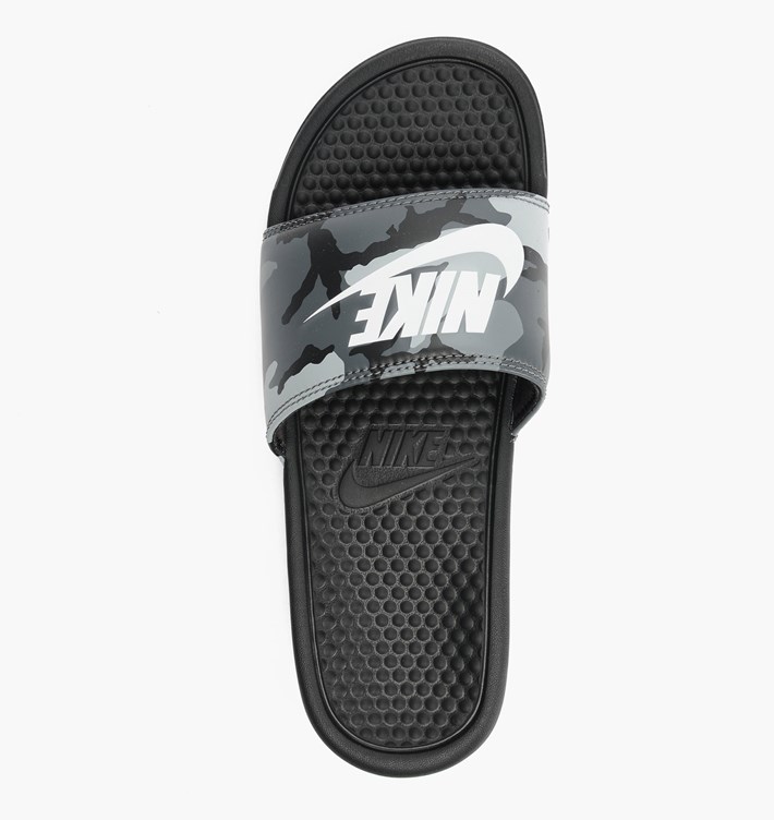 nike benassi camo slides