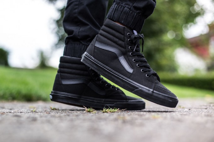 vans sk8 hi black sole