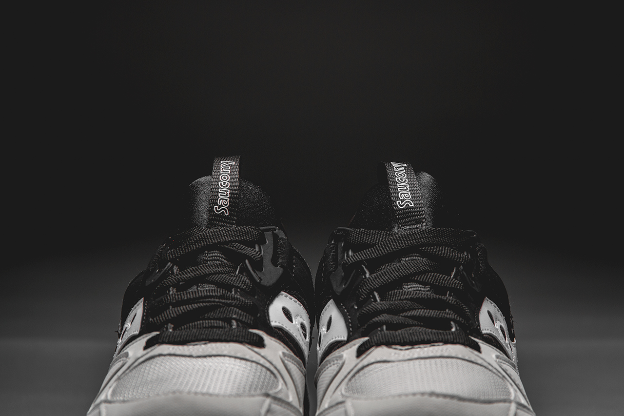 saucony grid 9000 hallowed pack white black