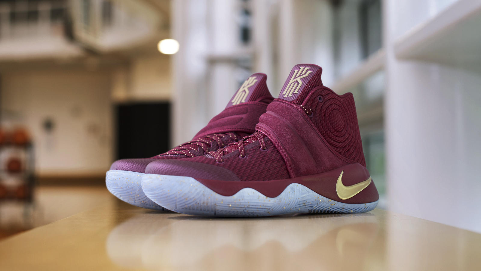 udgør amplitude overholdelse Kyrie Irving Has a Special "Red Velvet" Nike Kyrie 2 for the Finals — The  Sole Truth