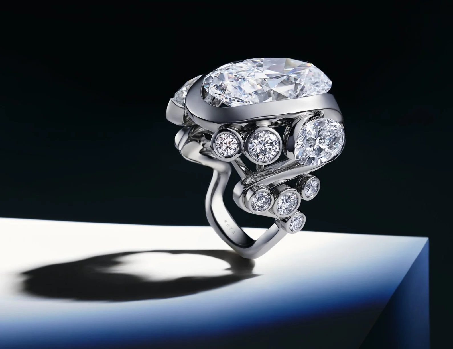 014_RING-YOSUN-WhiteGOLD-+WhiteDIAMOND-HERO.jpg