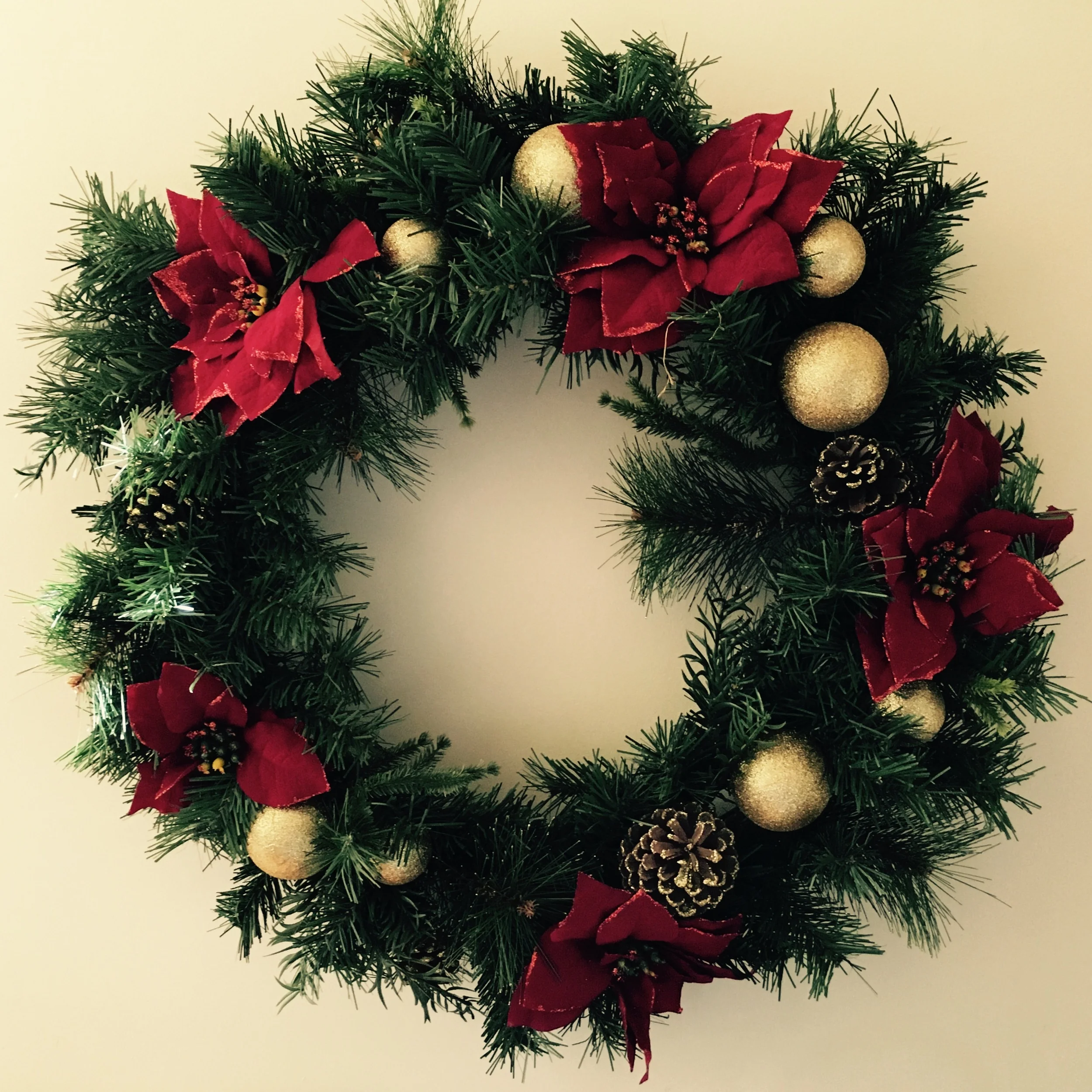 The Ultimate Holiday Gift Buying Guide for Your Boss, Colleagues, Customers, and Staff