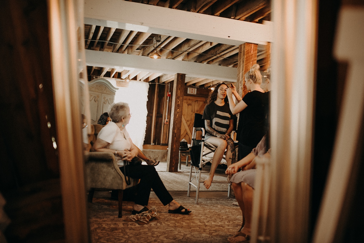 BloomLakeBarnWedding_28.jpg