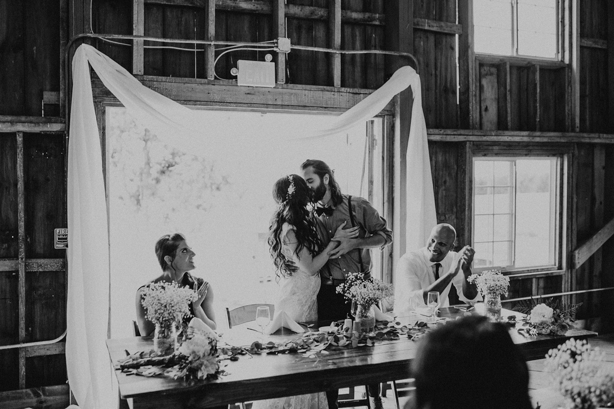 BloomLakeBarnWedding_208.jpg