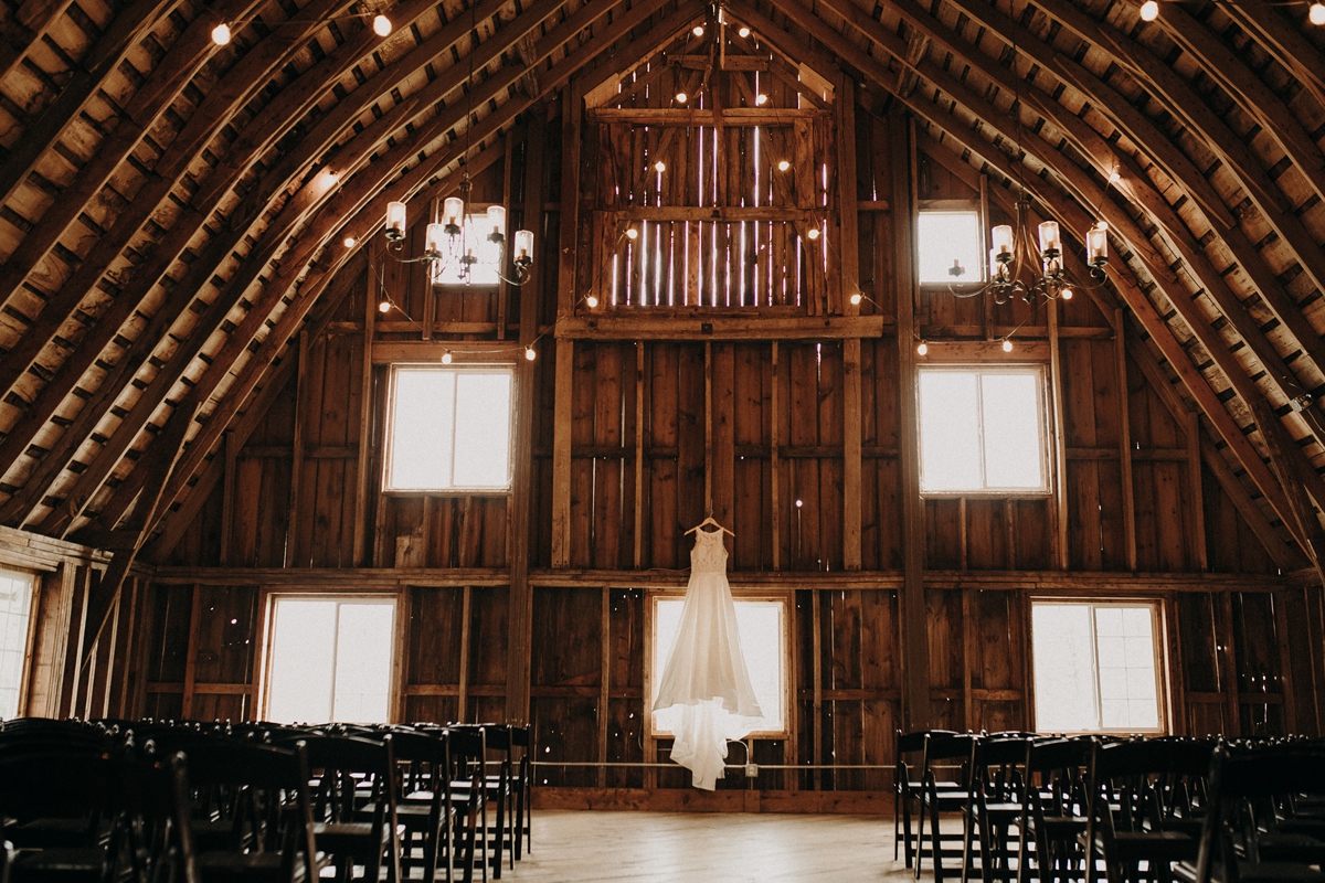 BloomLakeBarnWedding_3.jpg