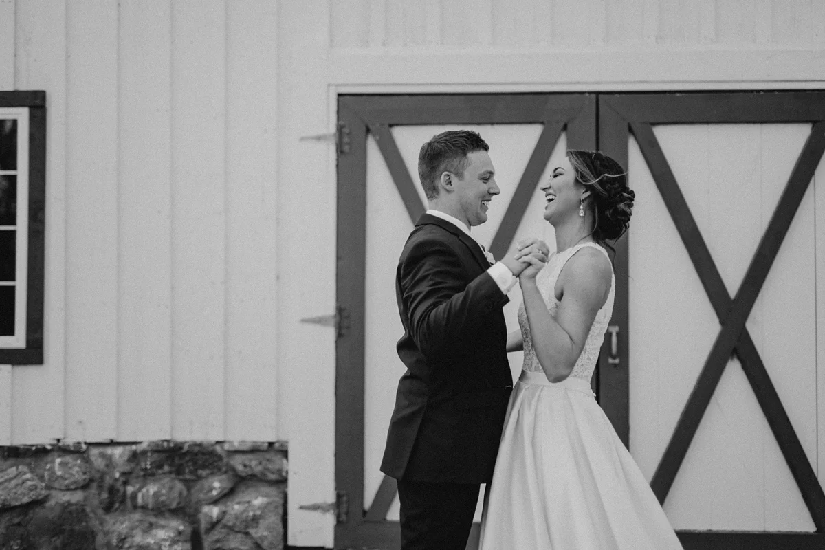 BloomLakeBarnWedding_70.jpg
