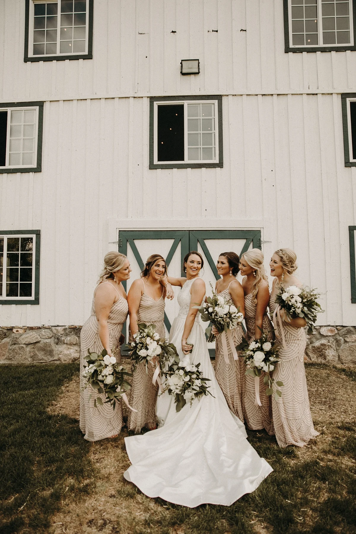 BloomLakeBarnWedding_102.jpg