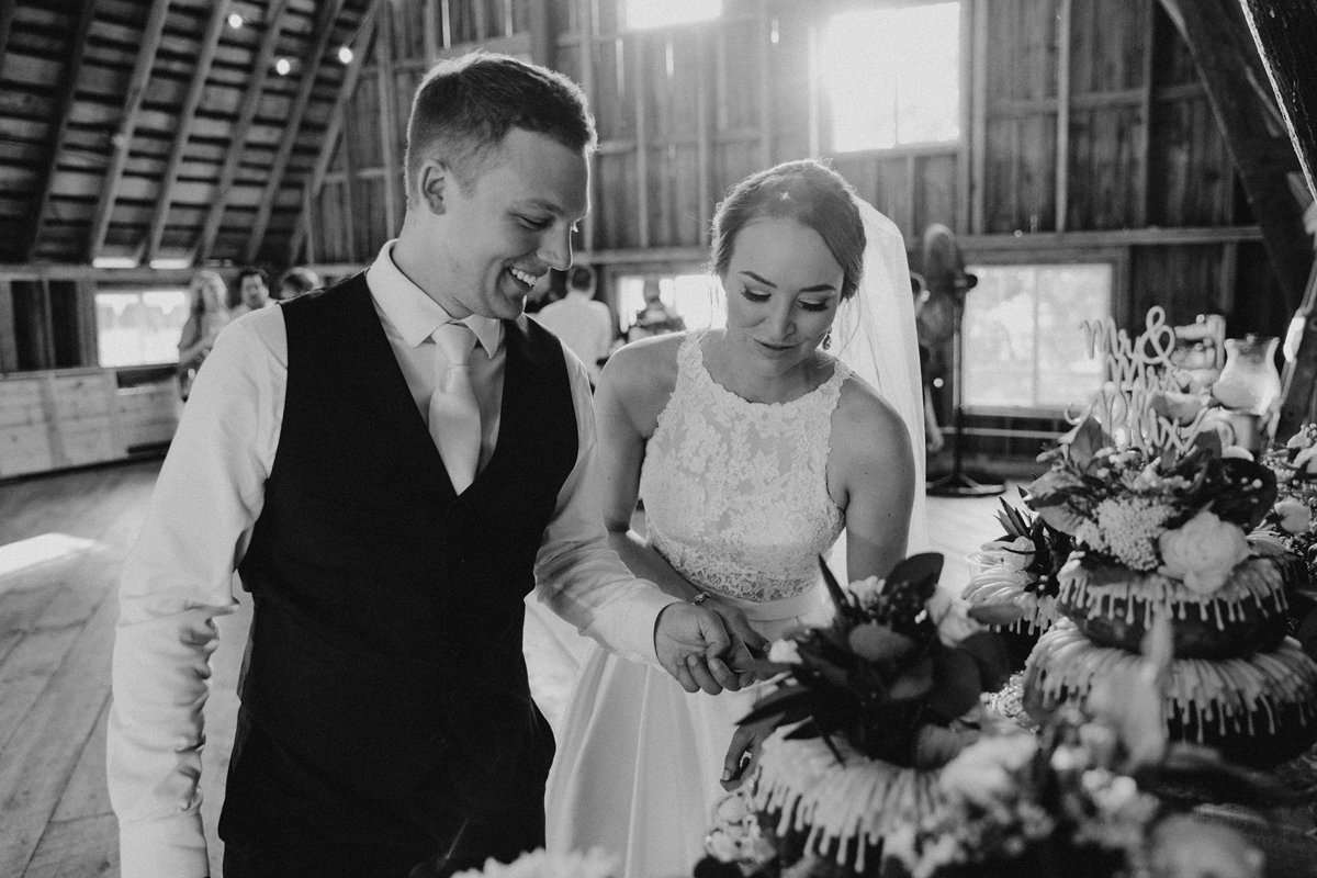 BloomLakeBarnWedding_147.jpg