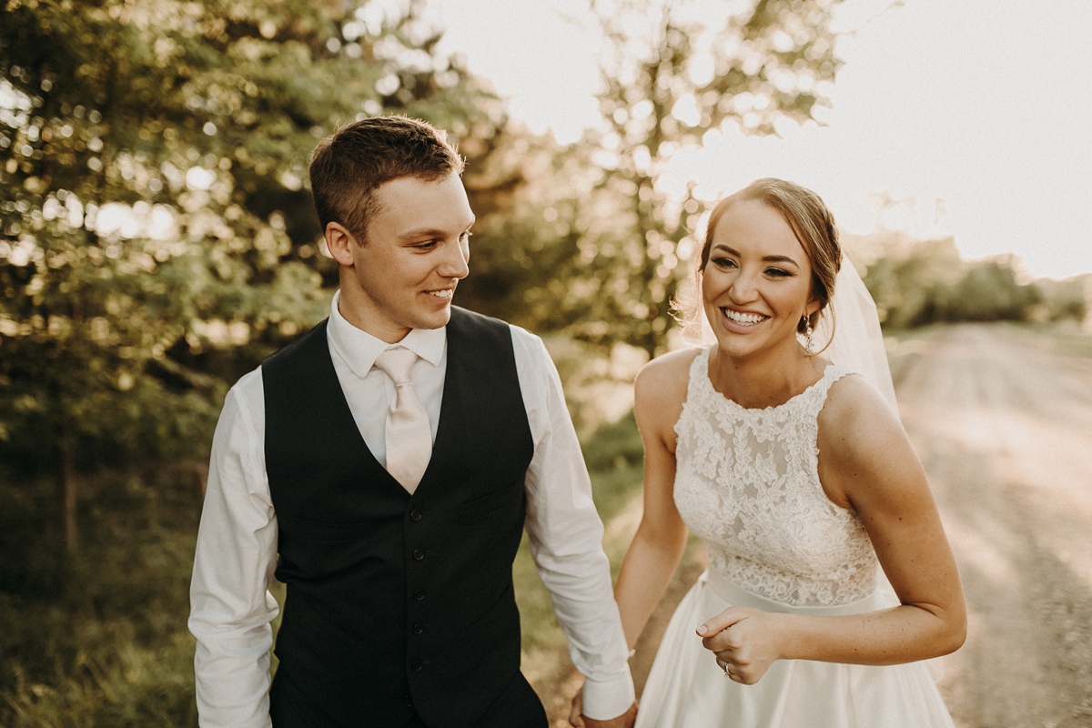 BloomLakeBarnWedding_158.jpg