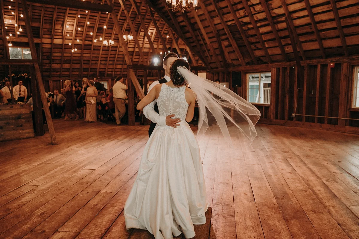 BloomLakeBarnWedding_164.jpg
