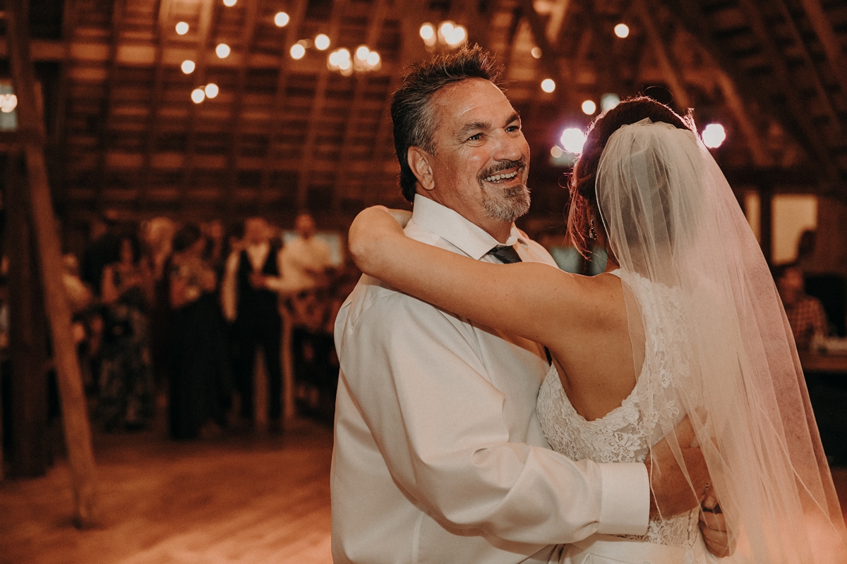 BloomLakeBarnWedding_168.jpg