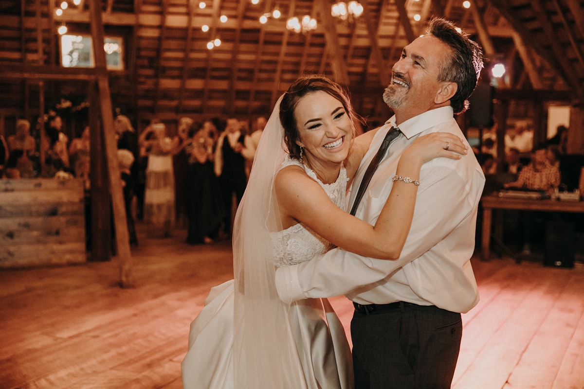 BloomLakeBarnWedding_169.jpg