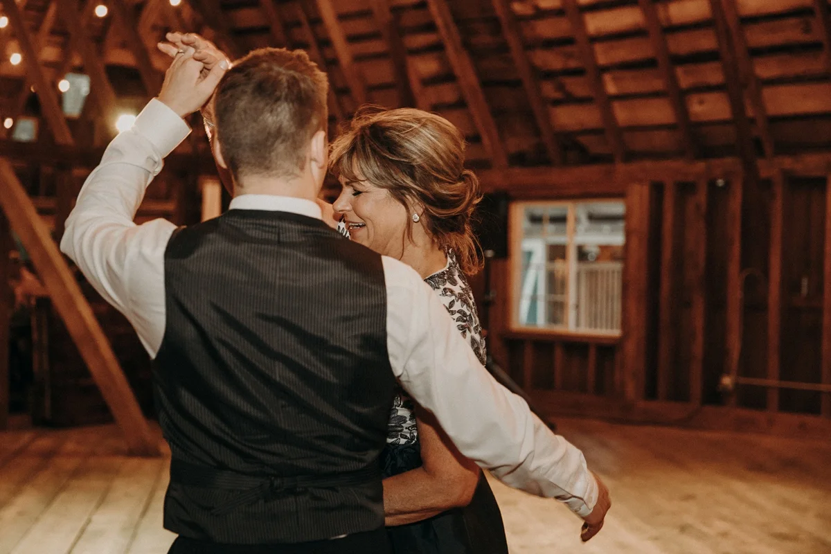 BloomLakeBarnWedding_170.jpg
