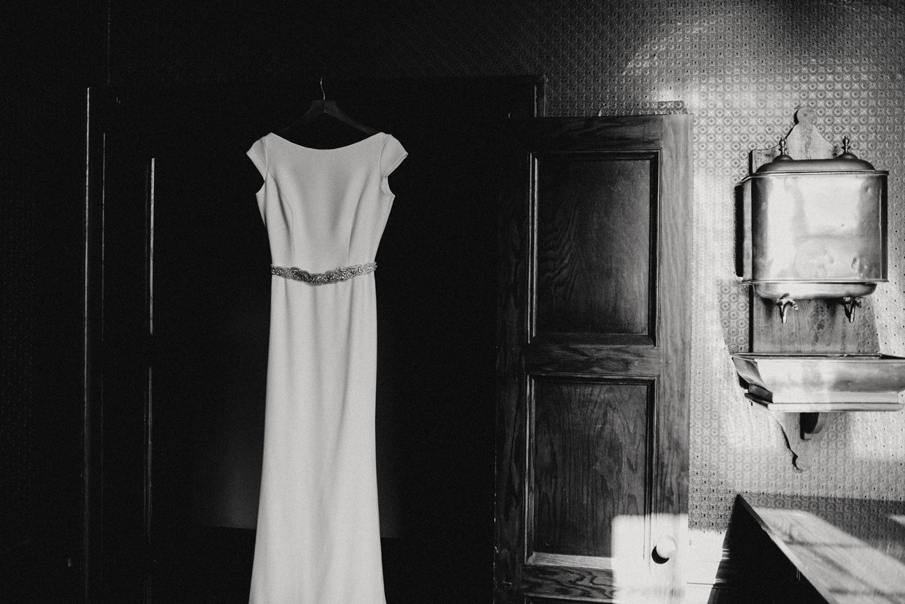 KitchiGammiClubDuluthWedding_6.jpg