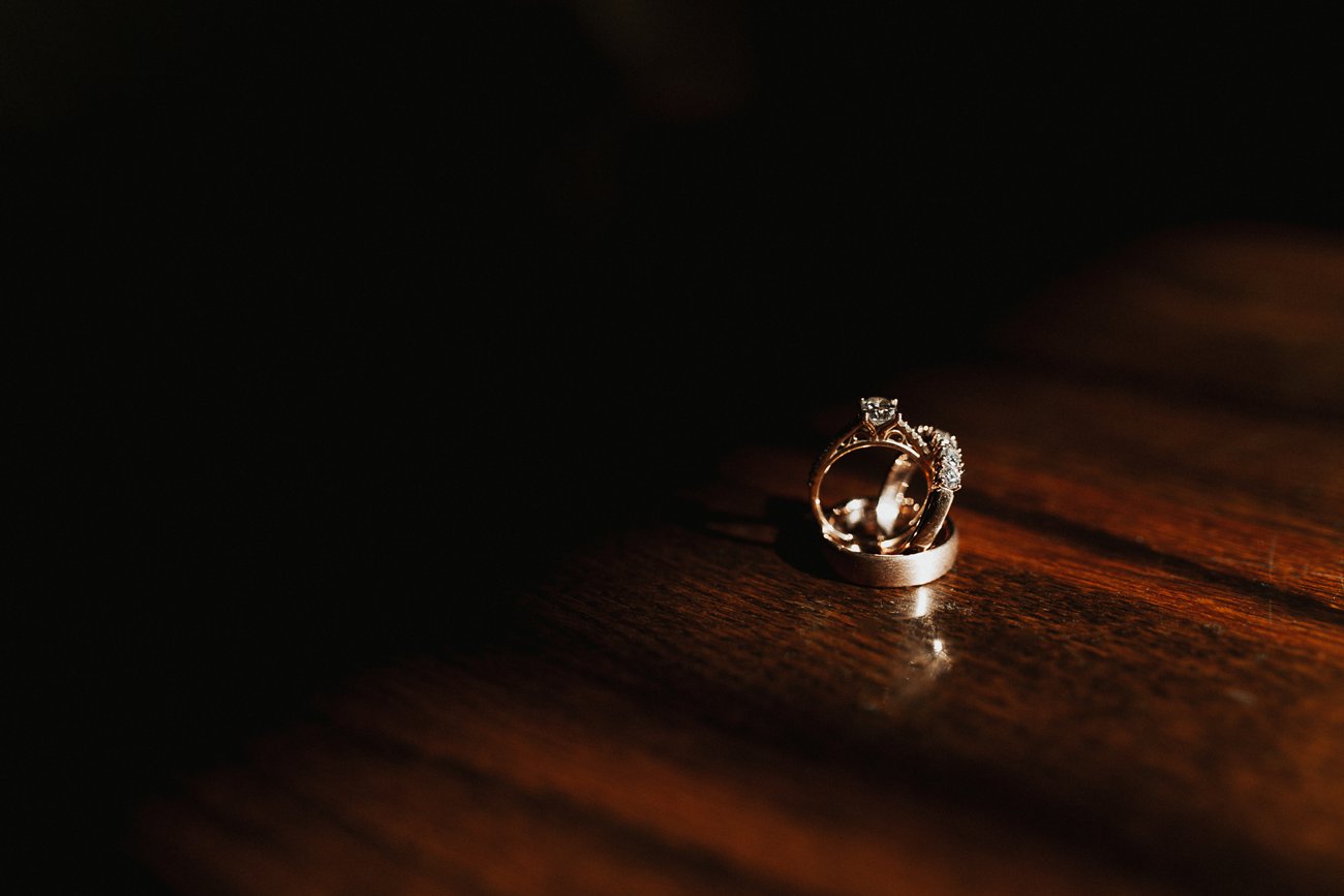 KitchiGammiClubDuluthWedding_10.jpg