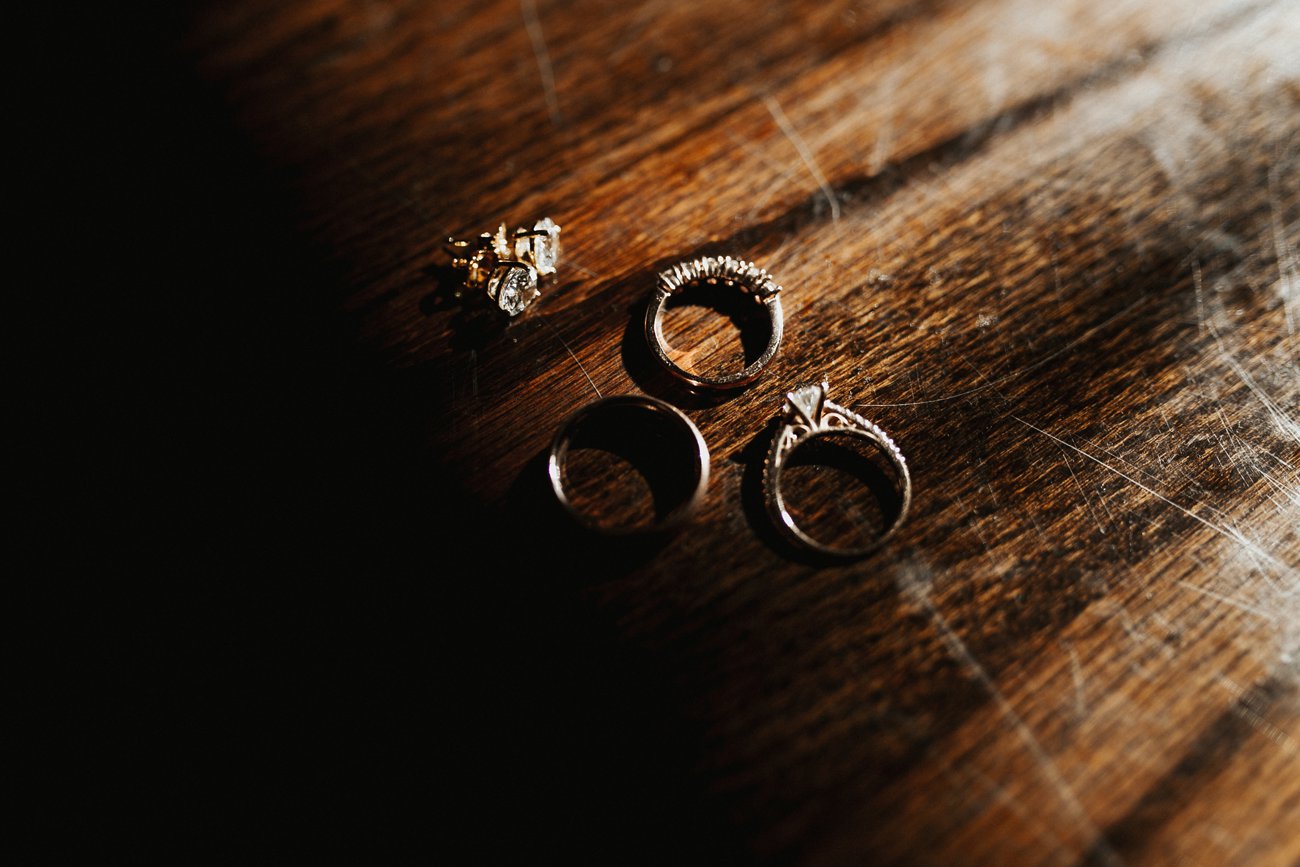KitchiGammiClubDuluthWedding_12.jpg