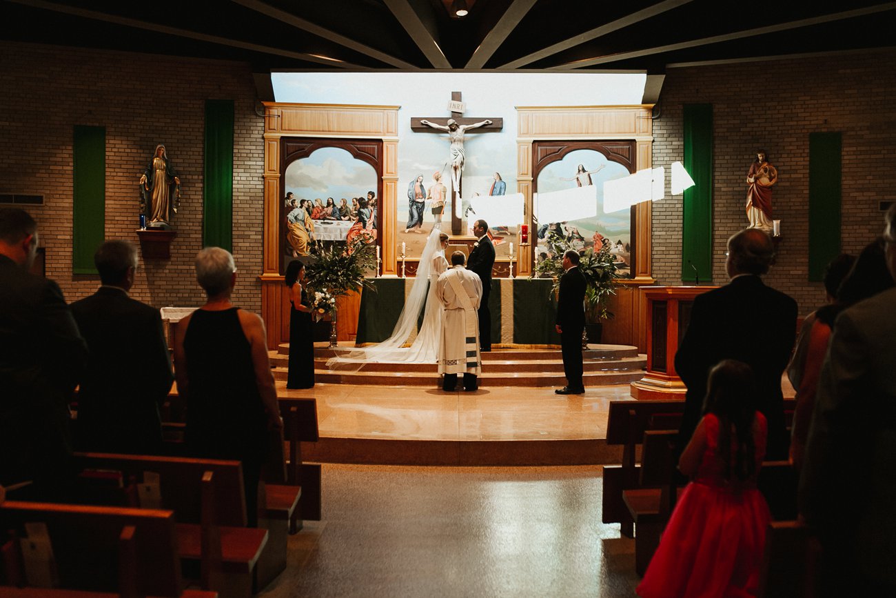 KitchiGammiClubDuluthWedding_123.jpg