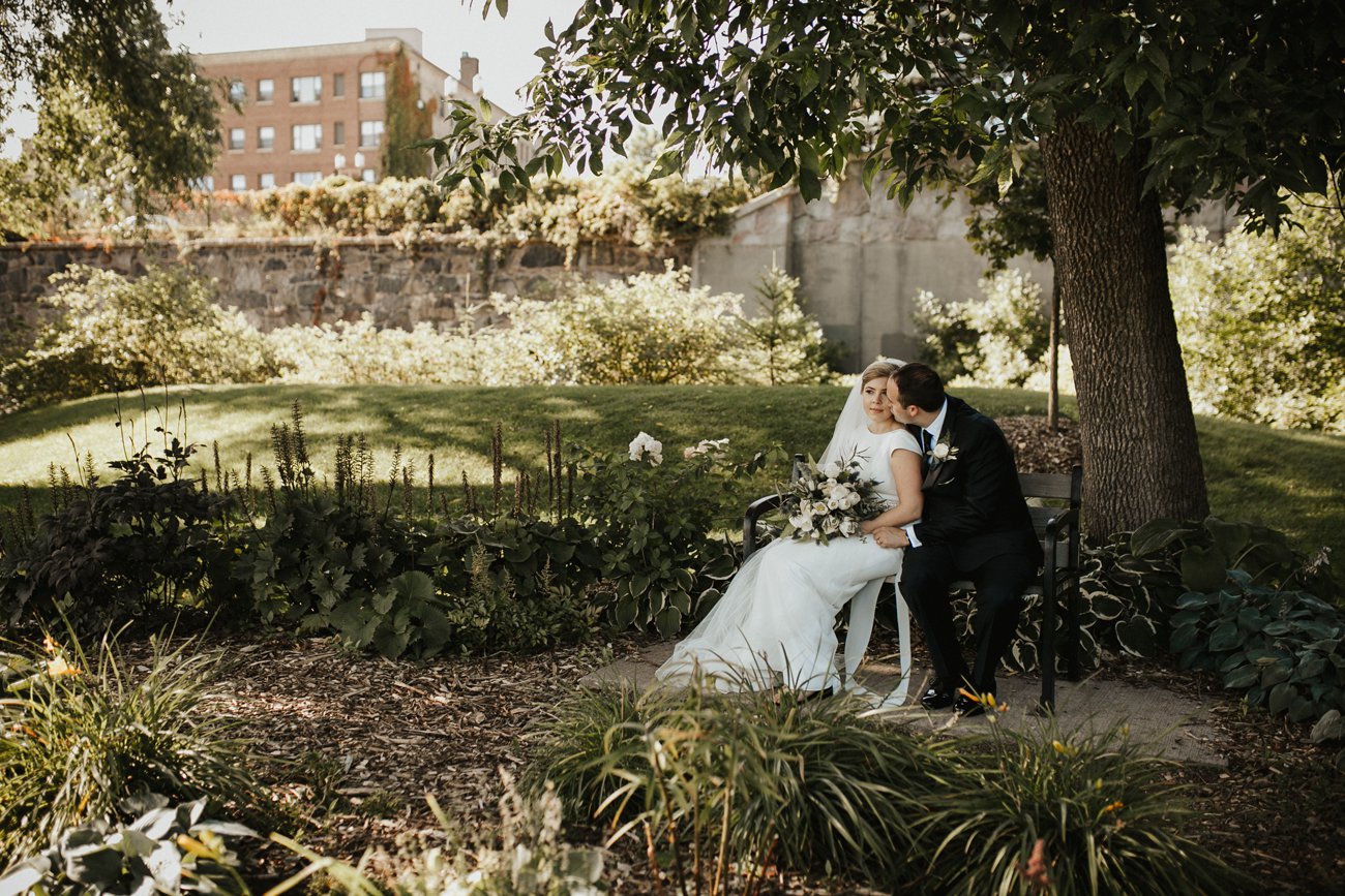 KitchiGammiClubDuluthWedding_158.jpg