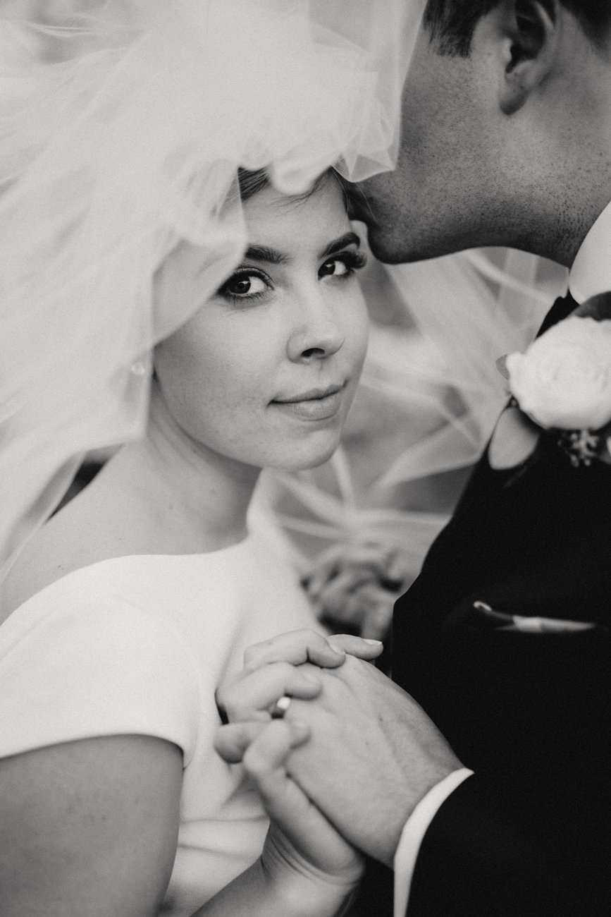 KitchiGammiClubDuluthWedding_171.jpg